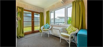 Beachy Bach - With Brand New Spa Pool! - Foxton Beach