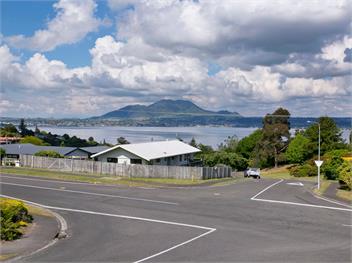 Acacia View at No. 3 (Bachcare) - Acacia Bay