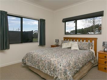 Lake Magic (Bachcare) - Motuoapa