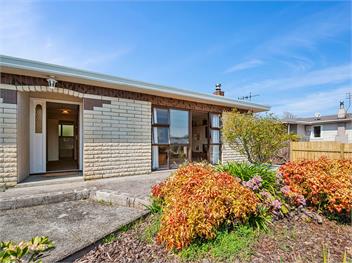 Heathcote Cottage (Bachcare) - Taupo Central