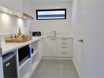 Lake House (Bachcare) - Te Anau