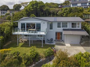Ocean Vista - Nelson Waterfront Holiday Home - Nelson
