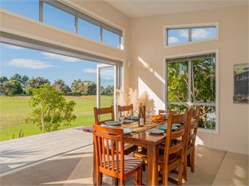 Golfers and Beach Lovers Dream (Bachcare) - Matarangi
