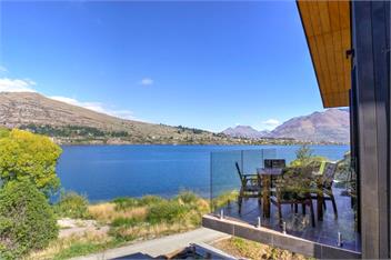 The Villa Lookout (Bachcare) - Queenstown
