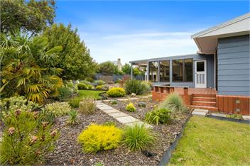 Regent Retreat (Bachcare) - Martinborough