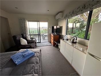 Bluebell Studio Unit in Orchard Location - Hastings