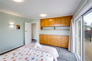 Mid Century Oasis (Bachcare) - Hastings