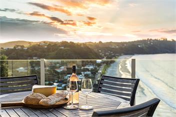 GARRATT VIEW - WAIHEKE ISLAND 