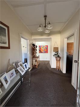 Art deco tranquility - Gisborne