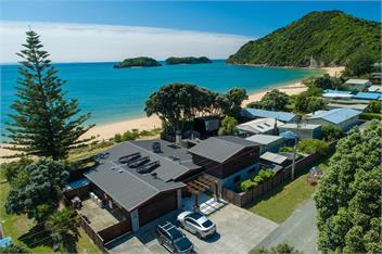 Tata Tides - Beach Front Retreat - Takaka
