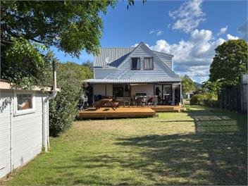 Beach House for all Seasons & Everyone-10 Bagnall Pl - Coromandel