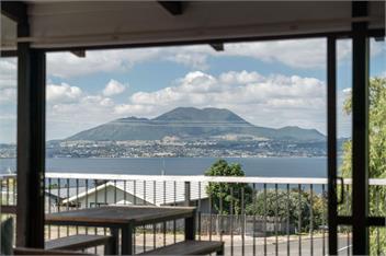 Acacia View at No. 3 (Bachcare) - Acacia Bay