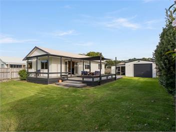 Nest by the Beach (Bachcare) - 