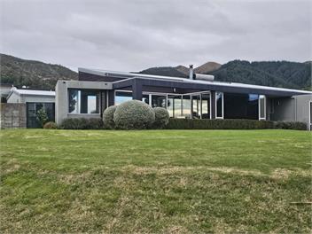 Ligar Bay Coastal Stay - 