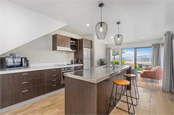 Soleil by the Sea - Beachfront Apartment - 