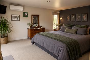 A Little Piece of Ōhope | Wheelchair Accessible & Pet Friendly -