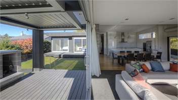 Brownston Street | Sleeps 8 | Central Location | Lake Views - Wanaka