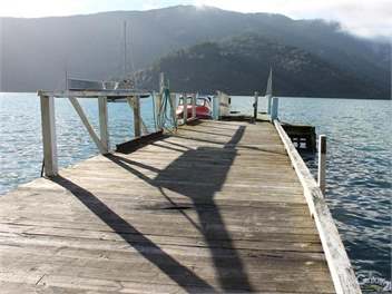 Matuku - Picton
