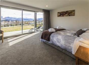 Peninsula Bay Luxury Retreat - Wanaka