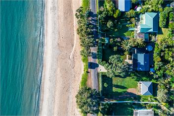 ONEROA BEACHFRONT - Waiheke Island