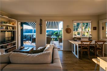 Black Bach on Burrell - Waiheke Island