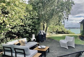 Cliff top spectacular sea views pool / hot tub - Auckland