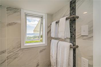 Kupe Suite - Bayview Valley Lodge - Whitianga