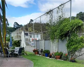 BEACH HAVEN APARTMENT. No road to cross to the beach. - 