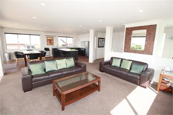 Stanmore Bay Beach House - Whangaparaoa