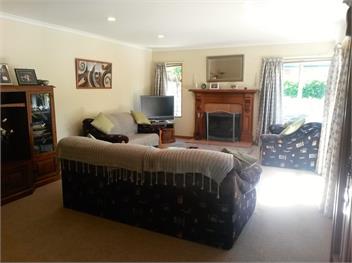 Summer Retreat (Bachcare) - Blenheim