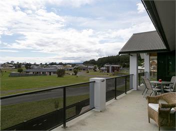 Lake Magic (Bachcare) - Motuoapa
