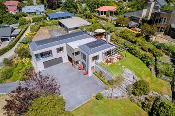 Sargood Splendour (Bachcare) - Wanaka