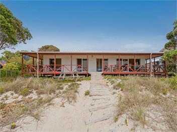 Poppy's Beach House (Bachcare) - Whangapoua