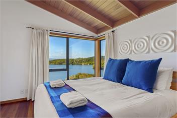 Wai Marino - the deluxe tree house -Taupo - Taupo