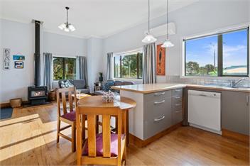 Ekhaya (Bachcare) - New Plymouth