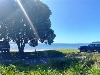 Manly Beachfront bach - Whangaparaoa