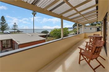 Seaside on Stratford (Bachcare) - Cable Bay