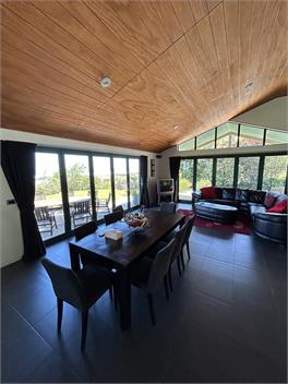 Large family home overlooking the Tasman Sea. - Greymouth