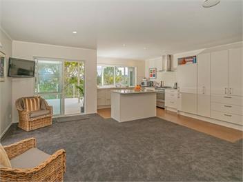 Hosts on the Coast Puriri Pride - Whitianga