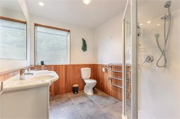 Tepuia Daze (Bachcare) - Picton