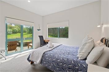 Beachfront Getaway (Bachcare) - Waikanae Beach