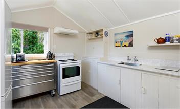 Okiwi Bay Cosy Cottage - French Pass Road