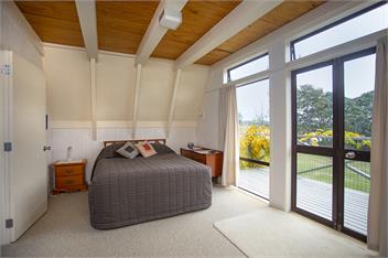 A fantastic holiday destination located on Tukere -124 Tukere Drive WhangamataDrive in Whangamata. - Whangamata