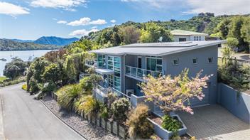 Waikawa Bay View (Bachcare) - Picton