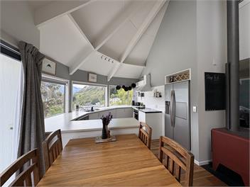 Cozy mid-century Queenstown escape - Queenstown