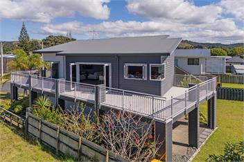 Picturesque Patuwai - Whangamata - Whangamata