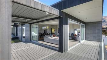 Brownston Street | Sleeps 8 | Central Location | Lake Views - Wanaka