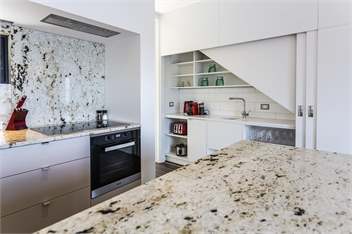 Lakehouse Joela | Prime Location + Luxury Living - Queenstown