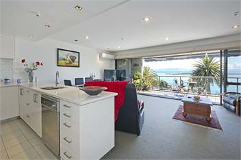 Waterfront Escape - Nelson