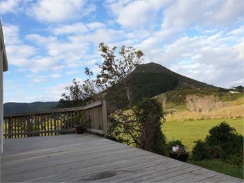 Ahipara Love Shack and Surfers Paradise - Northland